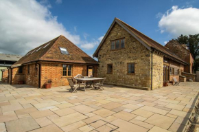Parkfields Barns Self Catering Accommodation, Buckingham